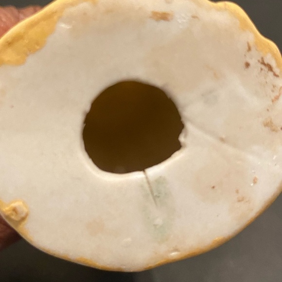 Hand painted Porcelain Angel Trio Table Decor. - Picture 8 of 11